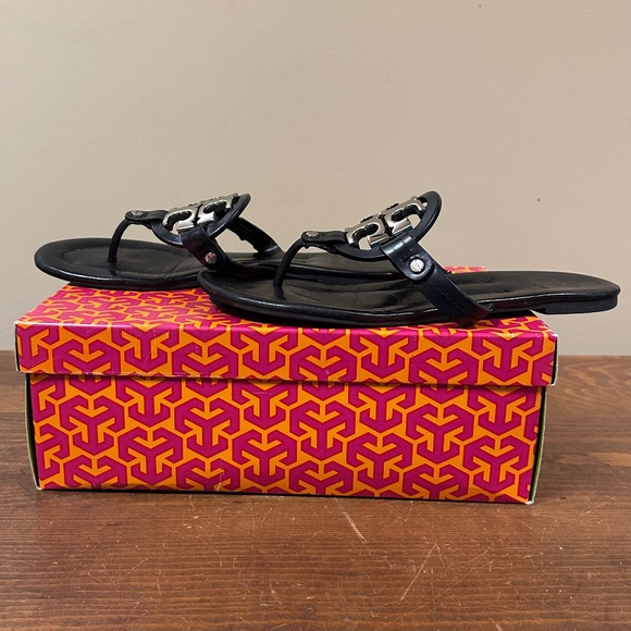 Tory Burch Miller 2 Metal Logo Leather Sandals - Size 9 - Picture 5 of 9